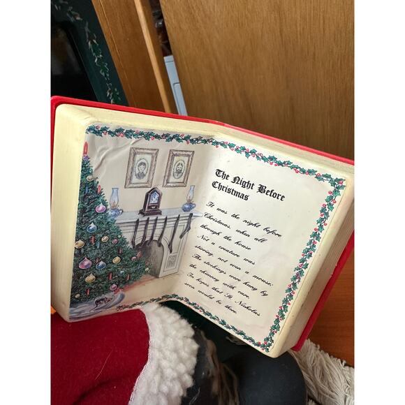 Holiday Creations 1994 - Anamatronic Santa Reading "The Night Before Christmas" - Picture 8 of 10